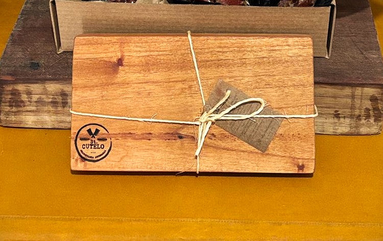 Tábua em Madeira Maciça - A apresentação faz parte do sabor!